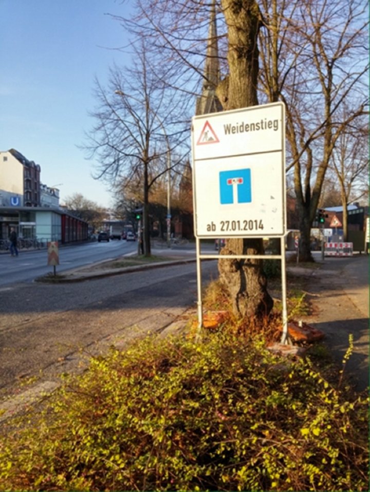 Bild 1: Das Sackgassenschild im Weidenstieg