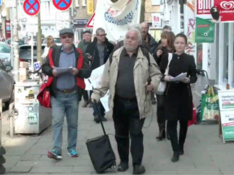 Demonstration der Fraktion DIE LINKE. gegen spekulativen Wohnungsleerstand in Eimsbüttel Demonstration der Fraktion DIE LINKE. gegen spekulativen Wohnungsleerstand in Eimsbüttel
